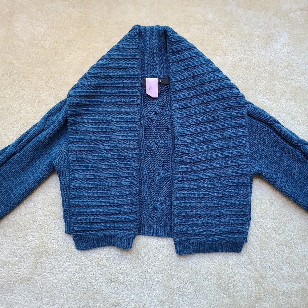 EUC Express Cable Knit Shrug Sweater Blue Size Medium